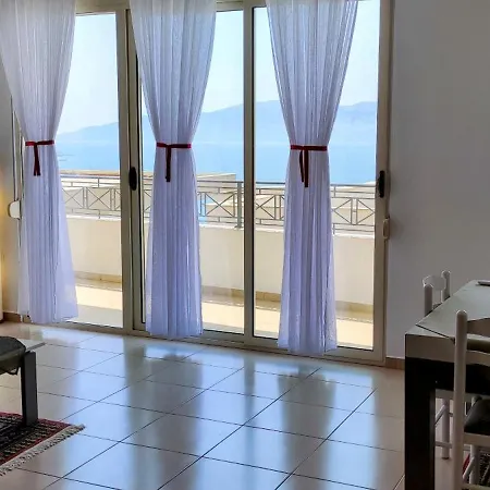 Pilot Apartment *